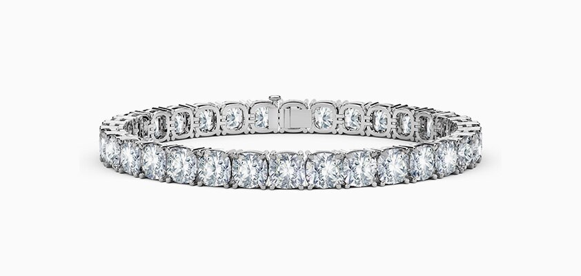 Tennis Bracelet with Diamond in White Gold-Toned
